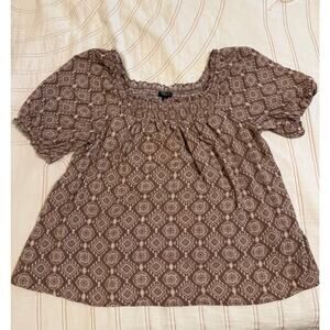 Torrid Short Sleeve Top Size 0 tan white